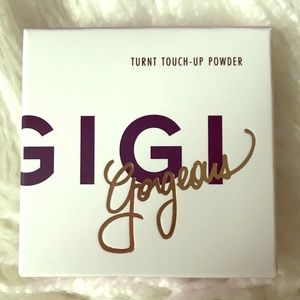 Gigi Gorgeous Turnt Touch-Up Powder